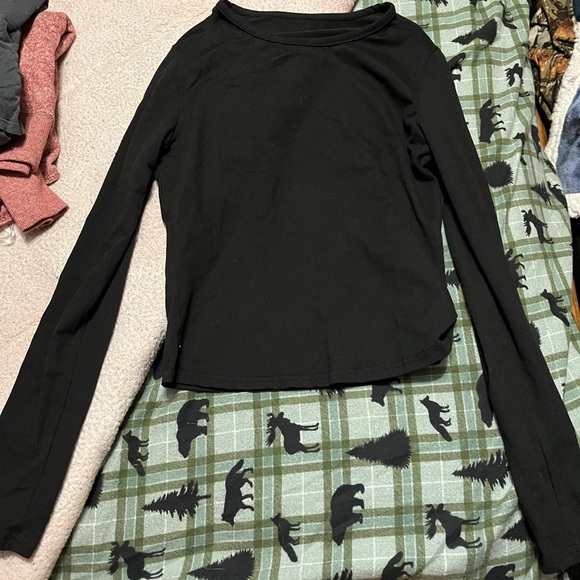 Tops - Black Long Sleeve Top